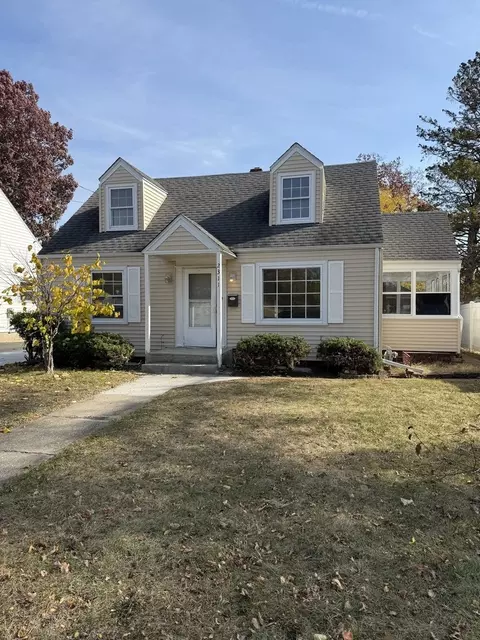 2311 Huffman Blvd, Rockford, IL 61103