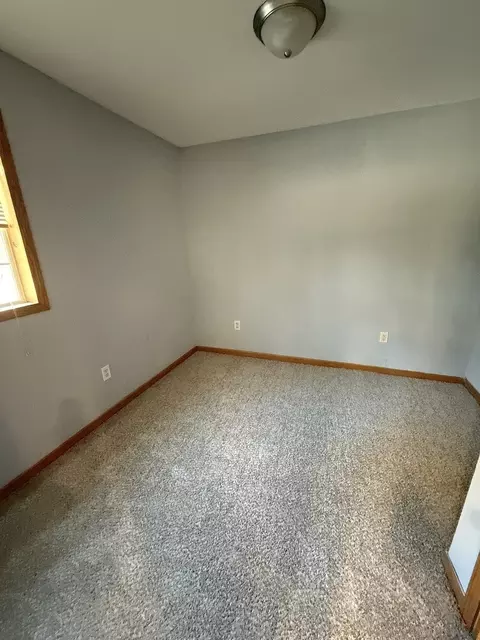 Bedroom - 5252 Glen Dr, Roscoe, IL 61073 photo 4 of 4