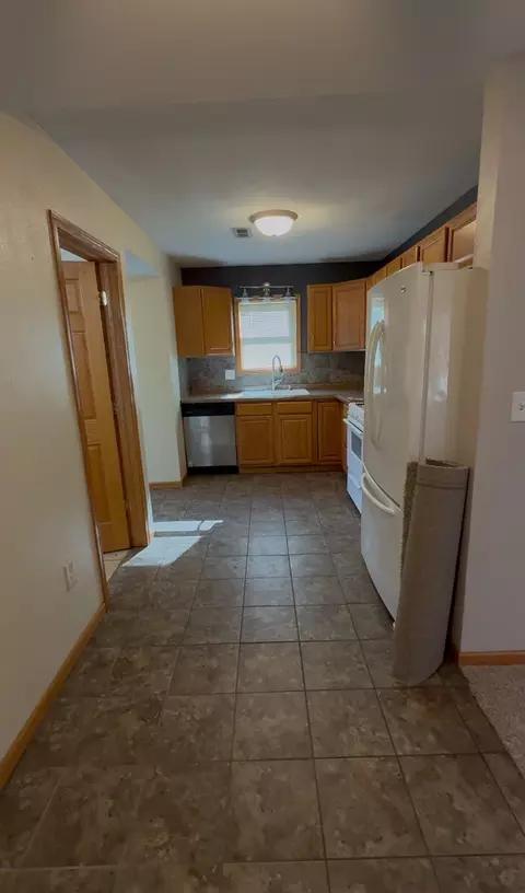 Entry Way - 5252 Glen Dr, Roscoe, IL 61073 photo 1 of 3
