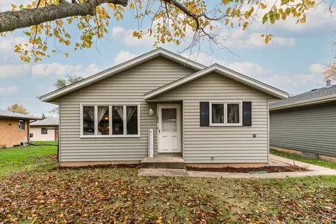 1805 Joanna Ave, Zion, IL 60099
