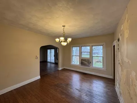 308 E Campbell Ave, Rantoul, IL 61866 photo 20