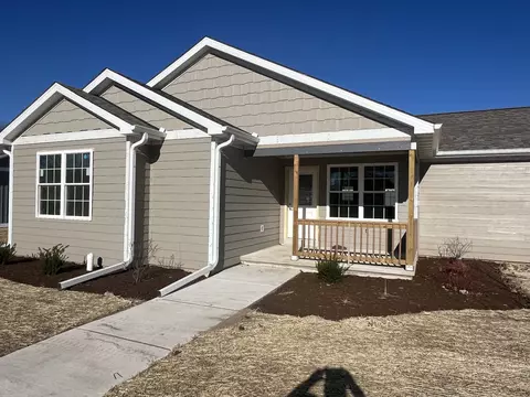 615 Sinnissippi St, Dixon, IL 61021