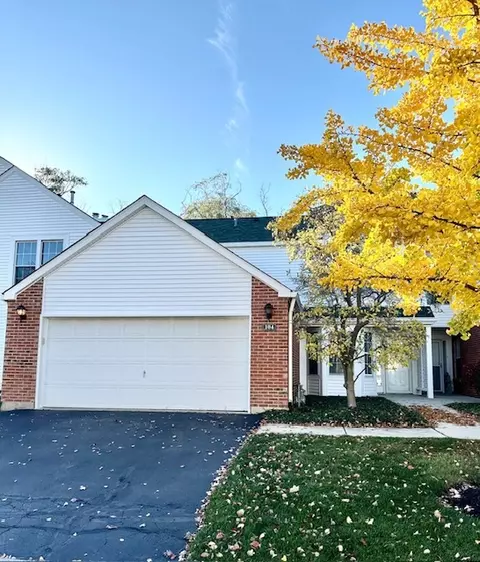 104 Lauralton St, Lake Bluff, IL 60044