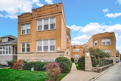 6353 W Raven St #2B, Chicago, IL 60646