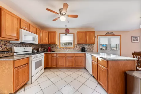 Kitchen - 1901 Pebble Beach Dr, Plainfield, IL 60586 photo 1 of 1