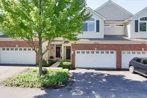 10049 W Cummings St, Huntley, IL 60142