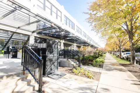 1070 W 15th St #347, Chicago, IL 60608