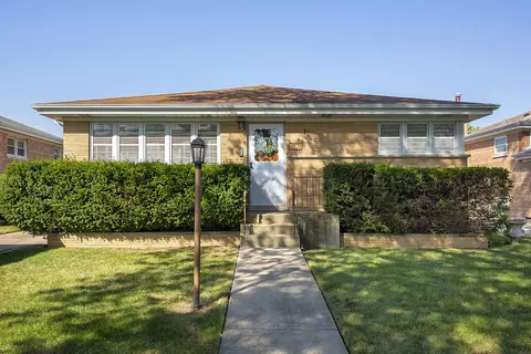 Undisclosed, Niles, IL 60714