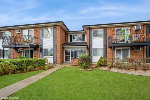 2435 E Brandenberry Ct #2K, Arlington Heights, IL 60004