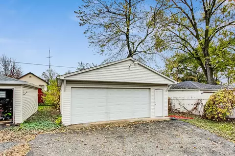 Exterior - 926 E Lake St, Aurora, IL 60506 photo 8 of 8