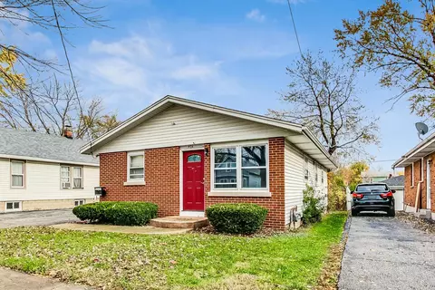 Exterior - 926 E Lake St, Aurora, IL 60506 photo 2 of 8