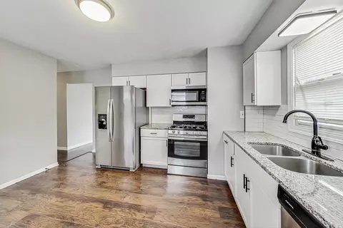 Kitchen - 926 E Lake St, Aurora, IL 60506 photo 2 of 2