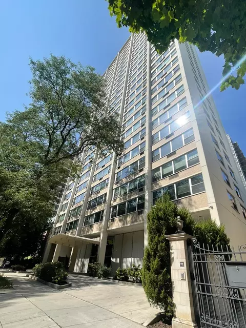 336 W Wellington Ave #605, Chicago, IL 60657