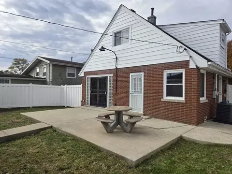 16153 Wolcott Ave, Markham, IL 60428 photo 3