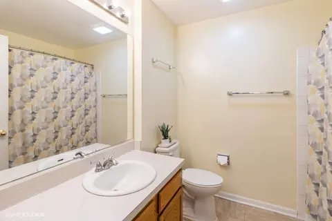 3135 Town Square Dr #106, Rolling Meadows, IL 60008 photo 10