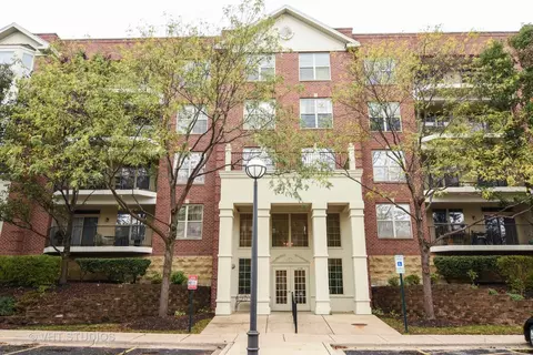 3135 Town Square Dr #106, Rolling Meadows, IL 60008