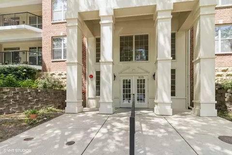 3135 Town Square Dr #106, Rolling Meadows, IL 60008 photo 2