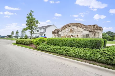 3651 Ancient Oak Dr, Elgin, IL 60124 photo 2