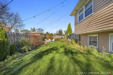 Exterior - 1110 E Maple St, Lombard, IL 60148 photo 2 of 7