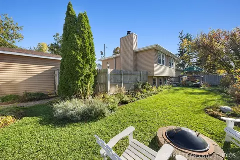 Exterior - 1110 E Maple St, Lombard, IL 60148 photo 3 of 7