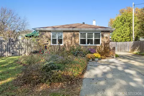 1110 E Maple St, Lombard, IL 60148