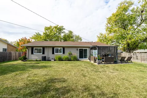 495 Westview St, Hoffman Estates, IL 60169 photo 6