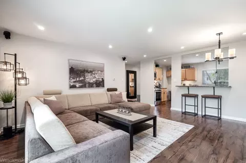 495 Westview St, Hoffman Estates, IL 60169 photo 9