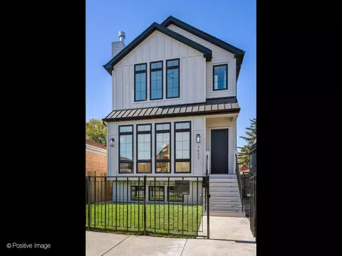 3632 N Richmond St, Chicago, IL 60618