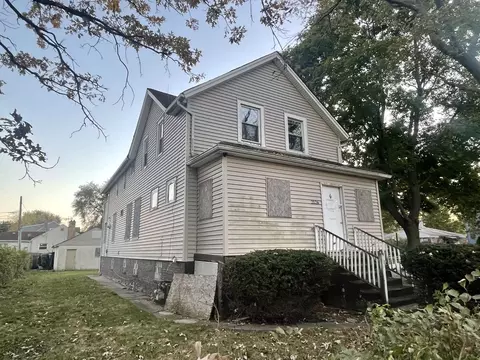 2126 Lake St, Evanston, IL 60201