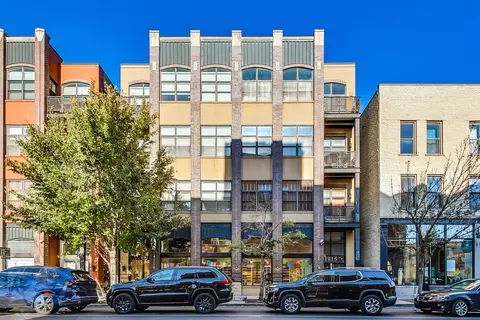 1815 N Milwaukee Ave #401, Chicago, IL 60647