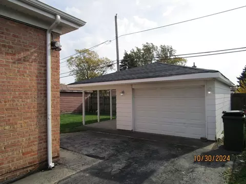 641 E 152nd St, Dolton, IL 60419 photo 2