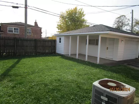 641 E 152nd St, Dolton, IL 60419 photo 3