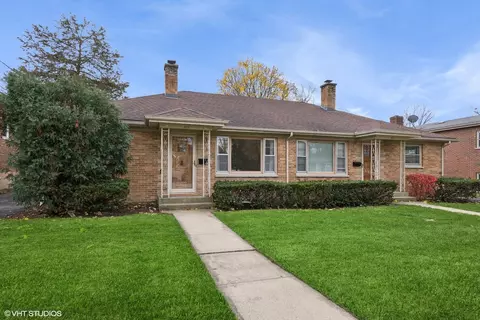 417-419 June Ter, Barrington, IL 60010