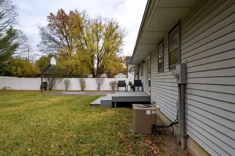 218 Foster Dr, Normal, IL 61761 photo 33