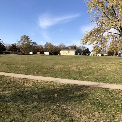 712 W 6th St, Minonk, IL 61760