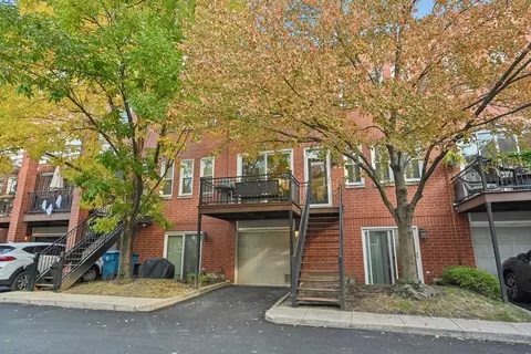 2825 N Wolcott Ave #C, Chicago, IL 60657