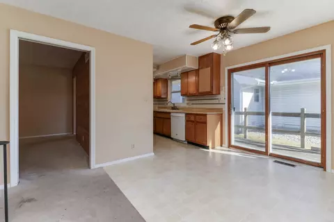 1403 Keller Rd #B, Normal, IL 61761 photo 13