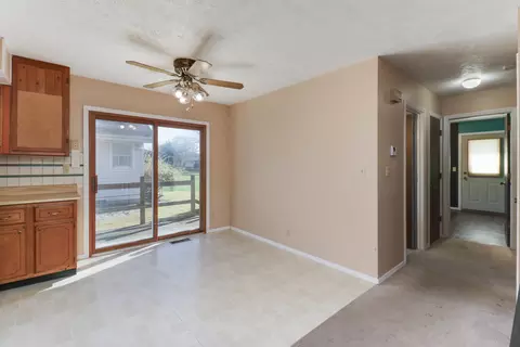 1403 Keller Rd #B, Normal, IL 61761 photo 6