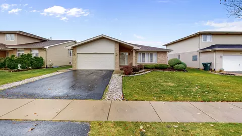 17942 Poplar Ln, Country Club Hills, IL 60478