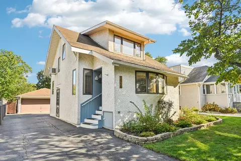109 N Harvard Ave, Villa Park, IL 60181