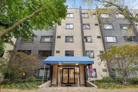 515 W Wrightwood Ave #308, Chicago, IL 60614