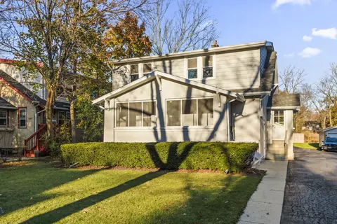 1231 Ridgewood Dr, Highland Park, IL 60035