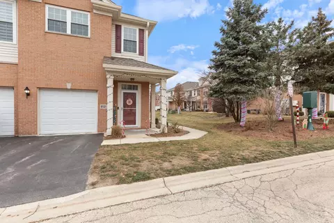 8121 Concord Ln #I, Justice, IL 60458
