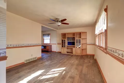 1302 E 18th St, Sterling, IL 61081 photo 6
