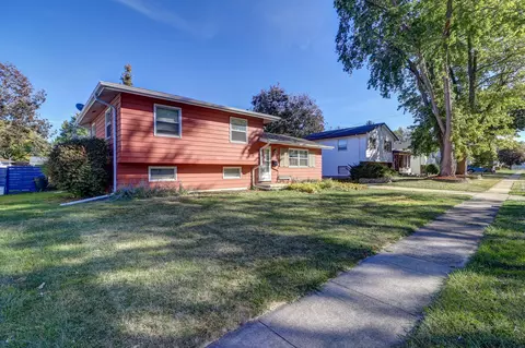 1302 E 18th St, Sterling, IL 61081 photo 3