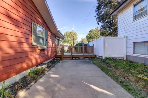 1302 E 18th St, Sterling, IL 61081 photo 4