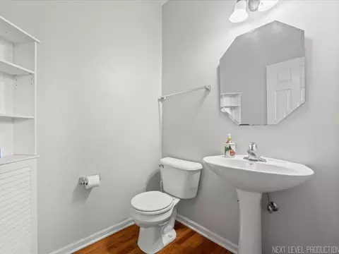 Bath - 4264 Drexel Ave, Aurora, IL 60504 photo 1 of 4