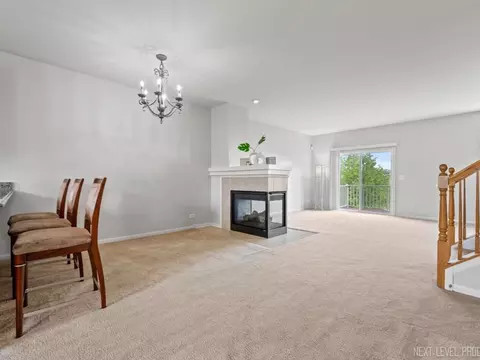 Living - 4264 Drexel Ave, Aurora, IL 60504 photo 3 of 8