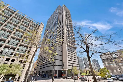 235 W Van Buren St #1511, Chicago, IL 60607