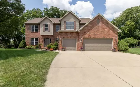 2010 Trotter Ln, Bloomington, IL 61704